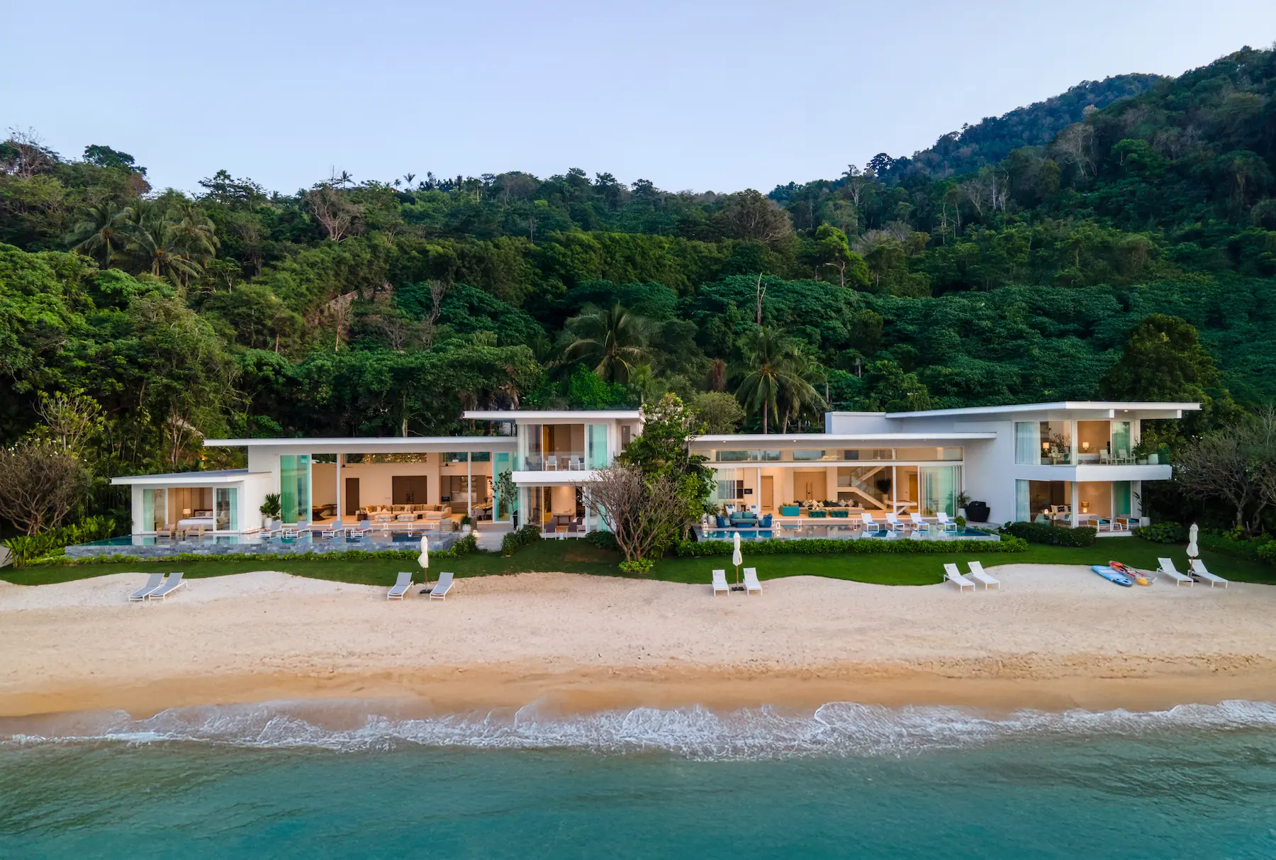 Phuket Romance - Andaaman Beach Villas - 3